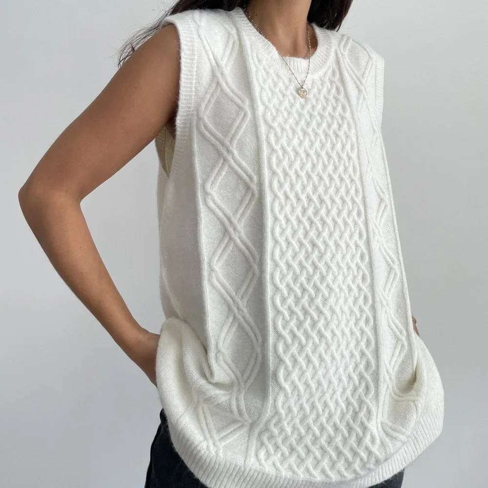 Talbots cable knit sleeveless sweater vets in cream white - Picture 2 of 10